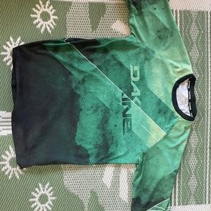 Dakine mountain bike jersey short sleeve- small size S - mens or unisex